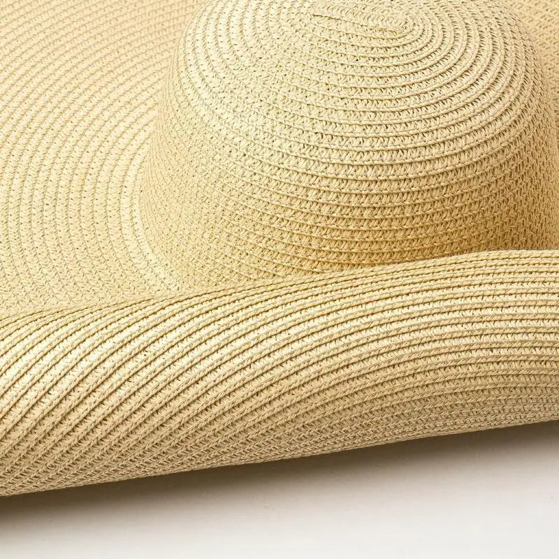 Chapeau de Paille Géant